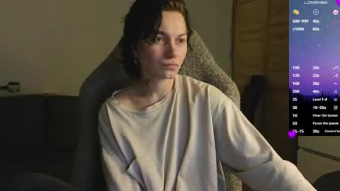 esajukyy online show from March 20, 1:38 pm