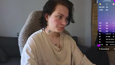 esajukyy online show from April 14, 4:40 am