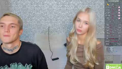 Snapshot of eshcka chatting on November 8, 3:50 am Megan and Brad online show from November 8, 3:50 am