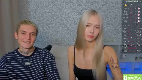 Snapshot of eshcka chatting on November 15, 1:29 pm Megan and Brad online show from November 15, 1:29 pm