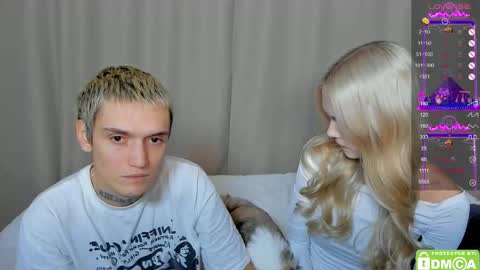 Snapshot of eshcka chatting on November 23, 1:44 pm Megan and Brad online show from November 23, 1:44 pm