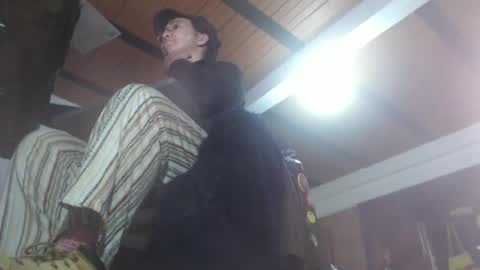 Eskela911 online show from December 15, 1:35 am