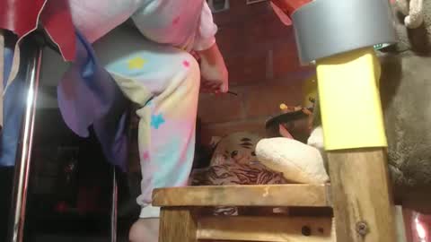 Eskela911 online show from April 19, 2:00 am