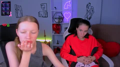 Snapshot of esma_shine chatting on October 12, 7:02 pm esma_shine online show from October 12, 7:02 pm