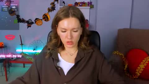 esma_shine online show from October 20, 7:53 am