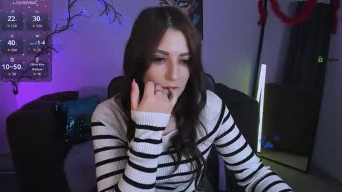 Snapshot of esma_shine chatting on November 11, 8:09 pm esma_shine online show from November 11, 8:09 pm