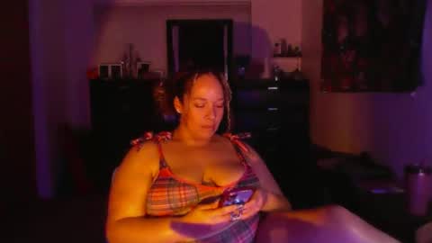 Esme Luv online show from October 14, 11:05 pm