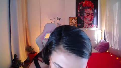 Esmeralda online show from February 10, 9:04 pm