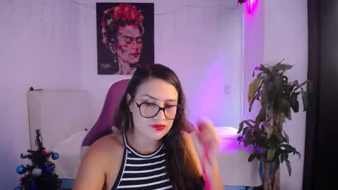 Esmeralda online show from November 30, 6:56 pm