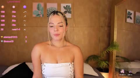 Esmeralda G online show from March 12, 7:38 pm