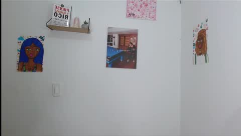 Snapshot of esmeralda_parck chatting on December 28, 10:13 pm Esmeralda parck online show from December 28, 10:13 pm