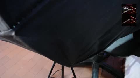 Snapshot of esmeralda_pym chatting on February 25, 12:26 pm Esmeralda online show from February 25, 12:26 pm