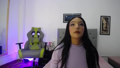 Perla online show from October 29, 6:04 am