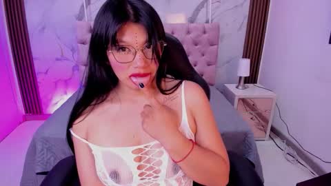 Esmeralda  online show from January 14, 11:38 am