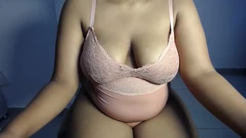 Esme online show from September 16, 11:22 am