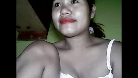 Snapshot of especialgirl_28 chatting on January 23, 8:02 pm especialgirl_28 online show from January 23, 8:02 pm