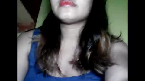 Snapshot of especialgirl_28 chatting on February 2, 7:04 pm especialgirl_28 online show from February 2, 7:04 pm