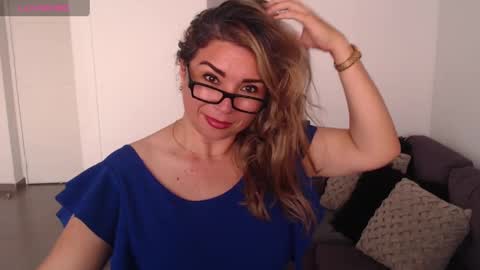 Snapshot of esperanza86_ chatting on December 29, 10:36 pm Juliana online show from December 29, 10:36 pm