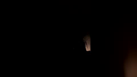 Snapshot of essde123 chatting on December 17, 6:19 am essde123 online show from December 17, 6:19 am