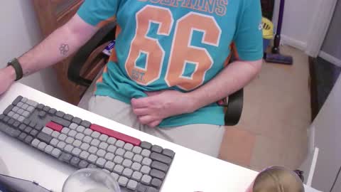 Morph online show from November 23, 8:52 pm