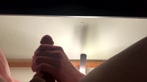 Snapshot of estaban812790 chatting on November 17, 2:50 am fkme online show from November 17, 2:50 am