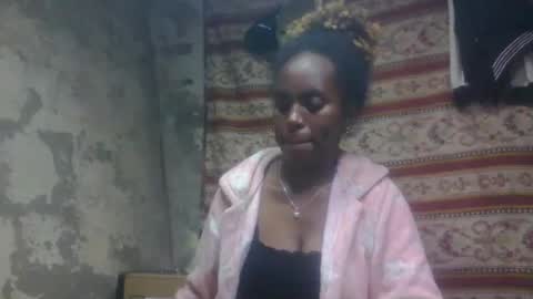 Snapshot of estanie chatting on September 27, 7:52 pm estanie online show from September 27, 7:52 pm
