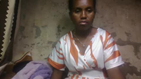 Snapshot of estanie chatting on October 2, 11:17 am estanie online show from October 2, 11:17 am