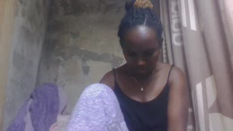 Snapshot of estanie chatting on October 6, 9:34 pm estanie online show from October 6, 9:34 pm