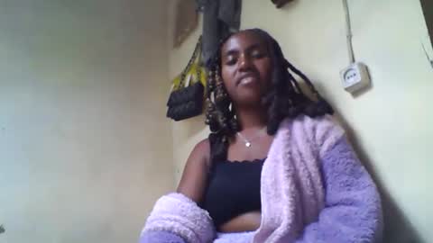 Snapshot of estanie chatting on October 12, 6:51 pm estanie online show from October 12, 6:51 pm