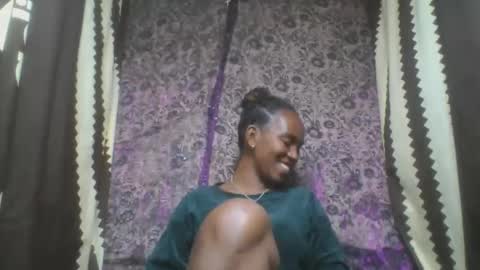 Snapshot of estanie chatting on October 22, 6:51 pm estanie online show from October 22, 6:51 pm