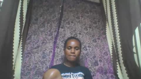 Snapshot of estanie chatting on October 25, 8:22 am estanie online show from October 25, 8:22 am
