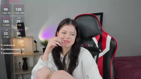 esteria online show from December 5, 4:53 am