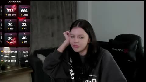 esteria online show from December 8, 6:33 am