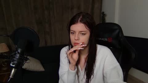 esteria online show from January 11, 2:20 am