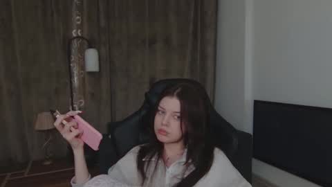 esteria online show from January 13, 5:33 am