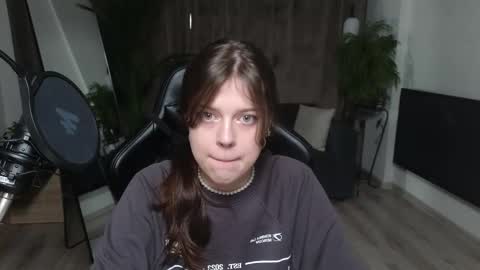 esteria online show from October 15, 6:41 pm