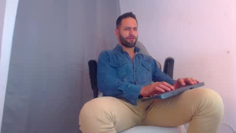 esteban online show from January 2, 10:55 pm