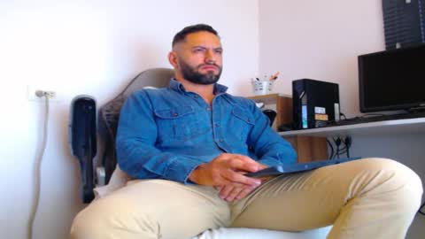 esteban online show from December 20, 3:08 pm