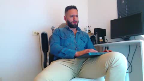 esteban online show from February 14, 2:14 pm