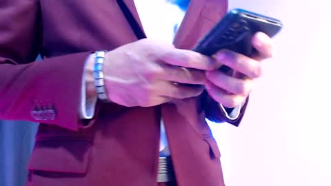 Esteban Fernandez online show from December 18, 8:42 am