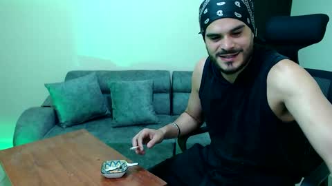 Esteban Fernandez online show from December 4, 3:21 pm