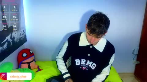 Esteban independent model online show from December 5, 12:11 pm