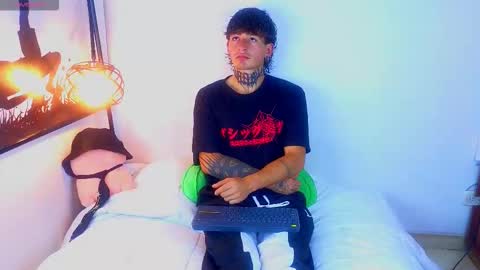 Esteban independent model online show from September 18, 7:54 am