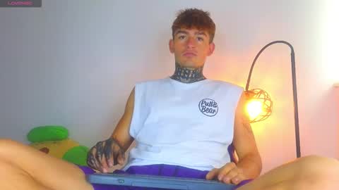 Esteban independent model online show from January 12, 1:38 pm