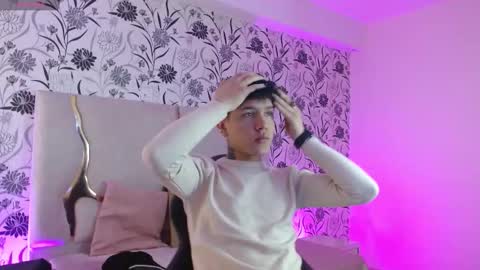 estefan_tay online show from March 3, 2:39 am