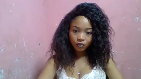 Snapshot of estelah20 chatting on September 9, 6:46 am estelah20 online show from September 9, 6:46 am