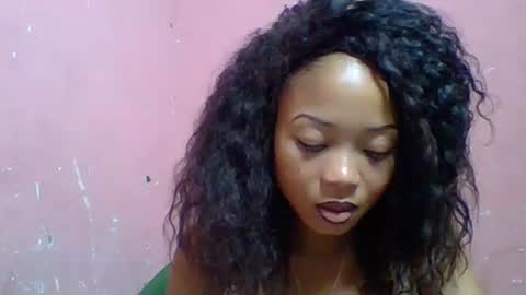 Snapshot of estelah20 chatting on September 17, 5:09 am estelah20 online show from September 17, 5:09 am