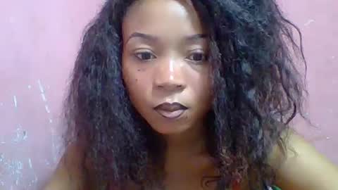 Snapshot of estelah20 chatting on October 7, 6:10 am estelah20 online show from October 7, 6:10 am