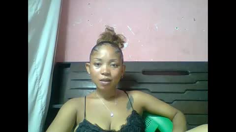 estelah20 online show from March 4, 2:56 pm