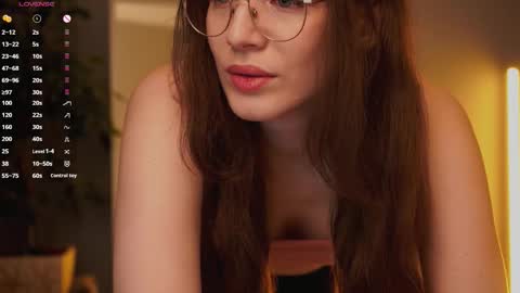 Ester online show from November 4, 10:20 pm